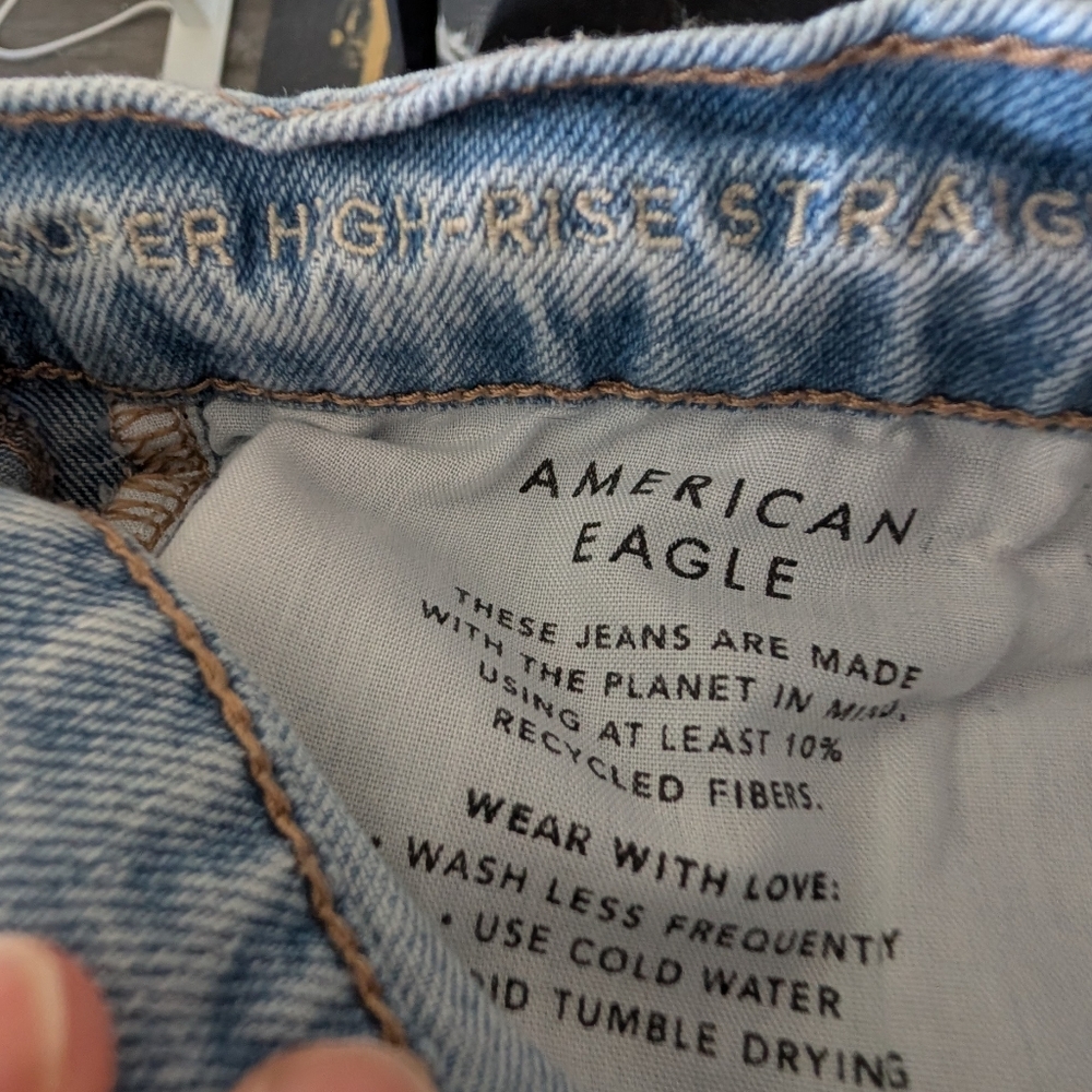 AE Stretch Super High-Waisted Straight Jean - Size 8 - in Light Repair - Picture 8 of 8